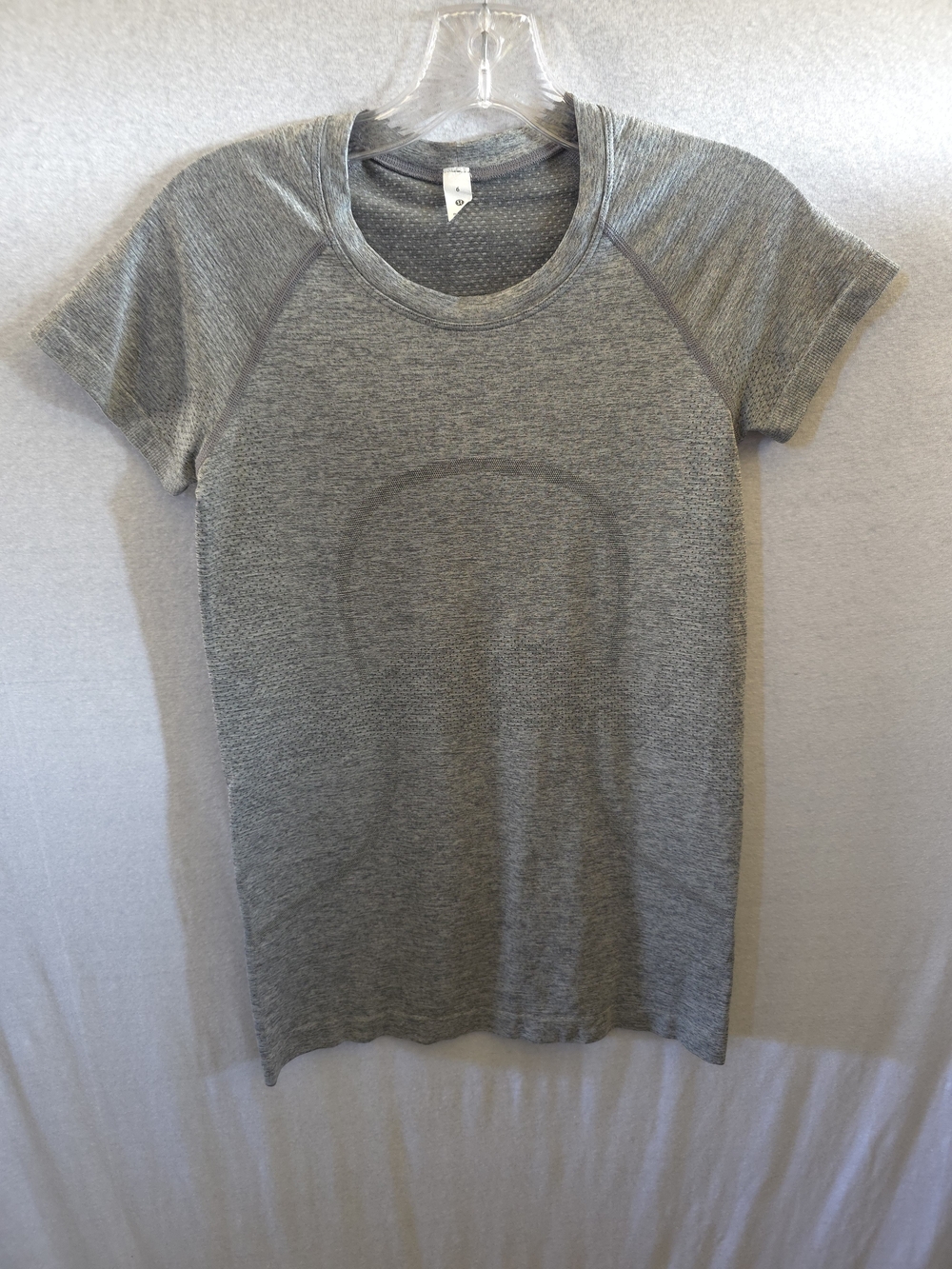 lululemon athletica Heathered Gray Short Sleeve Performance Tee